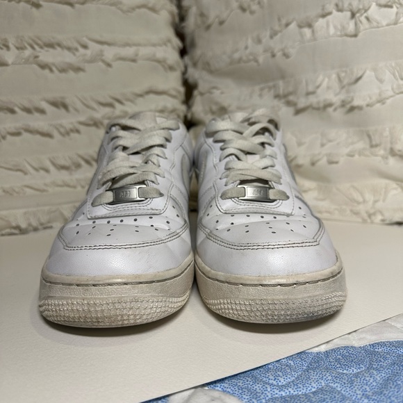 Women’s Nike Air Force 1’s - Picture 4 of 5